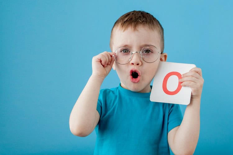 Aplicativos, gestos e quando começar CAA no autismo