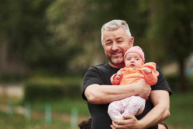 Idade paterna e autismo: Homens mais velhos têm mais chance de ter filhos TEA?
